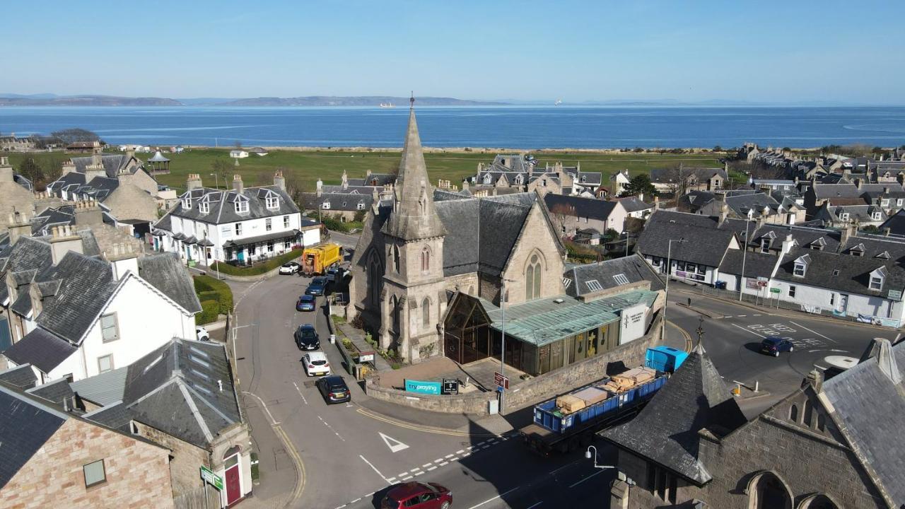 Colin Young Place Nairn Kültér fotó